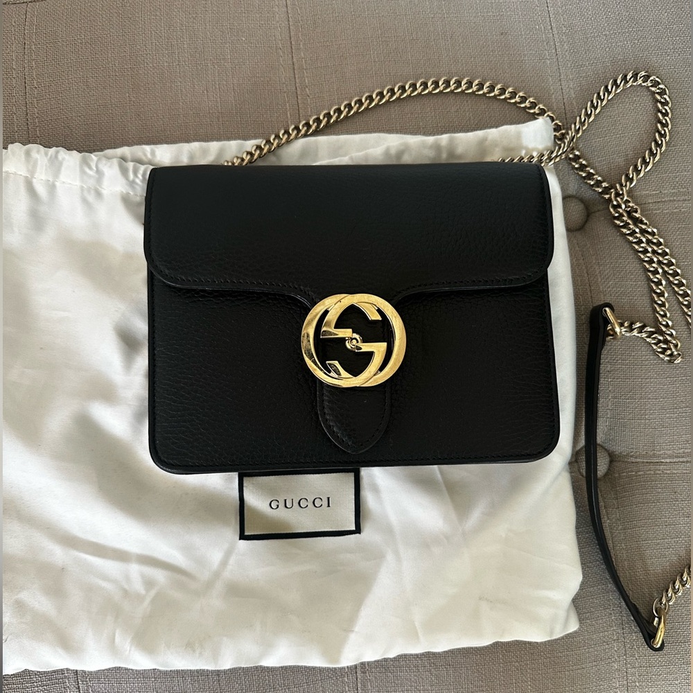 Gucci Interlocking G shoulder bag- gold hardware. Authentic Gucci